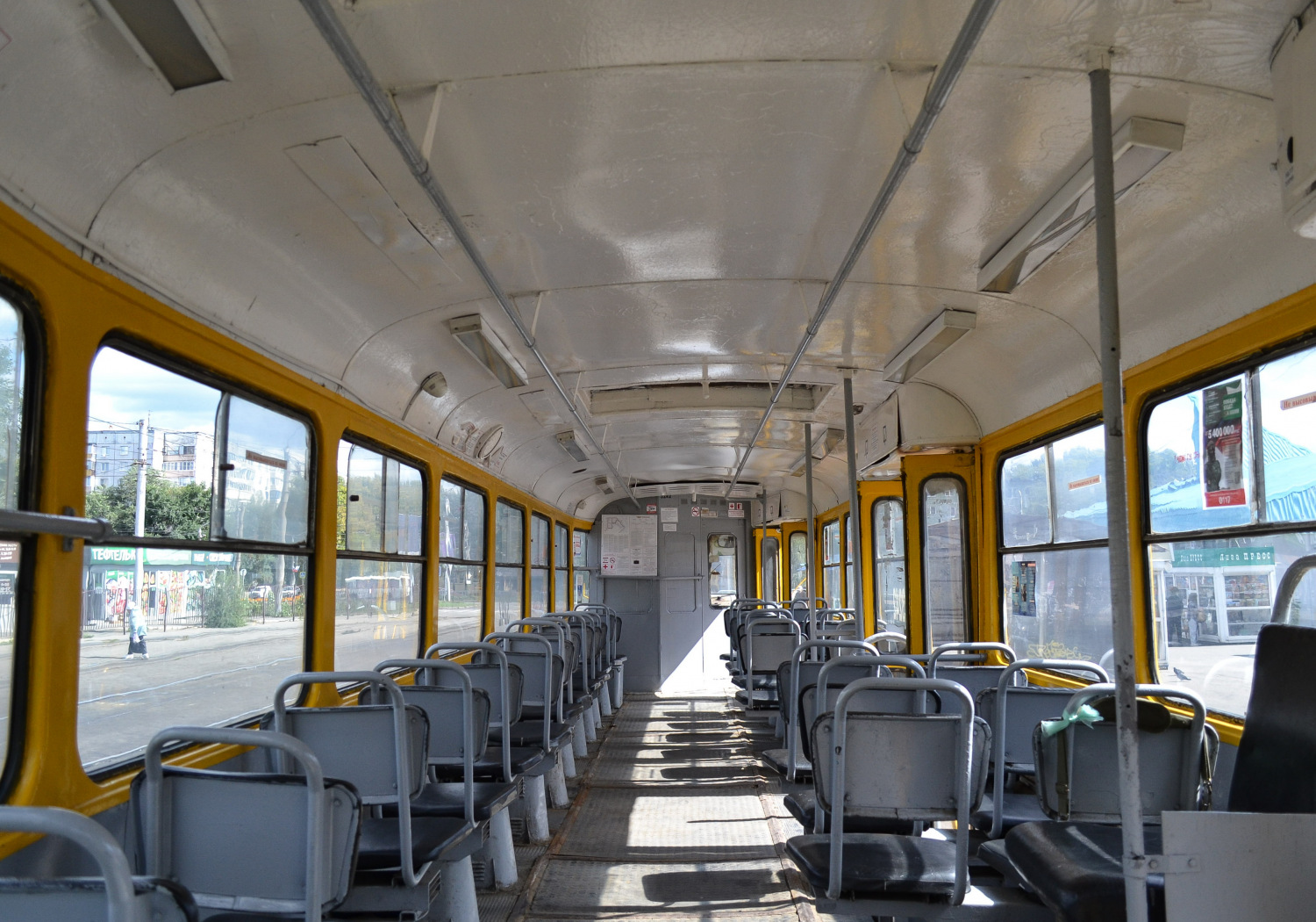 Фото